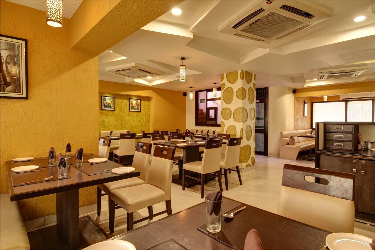 Hotel Savshanti Towers Vadodara Exterior photo